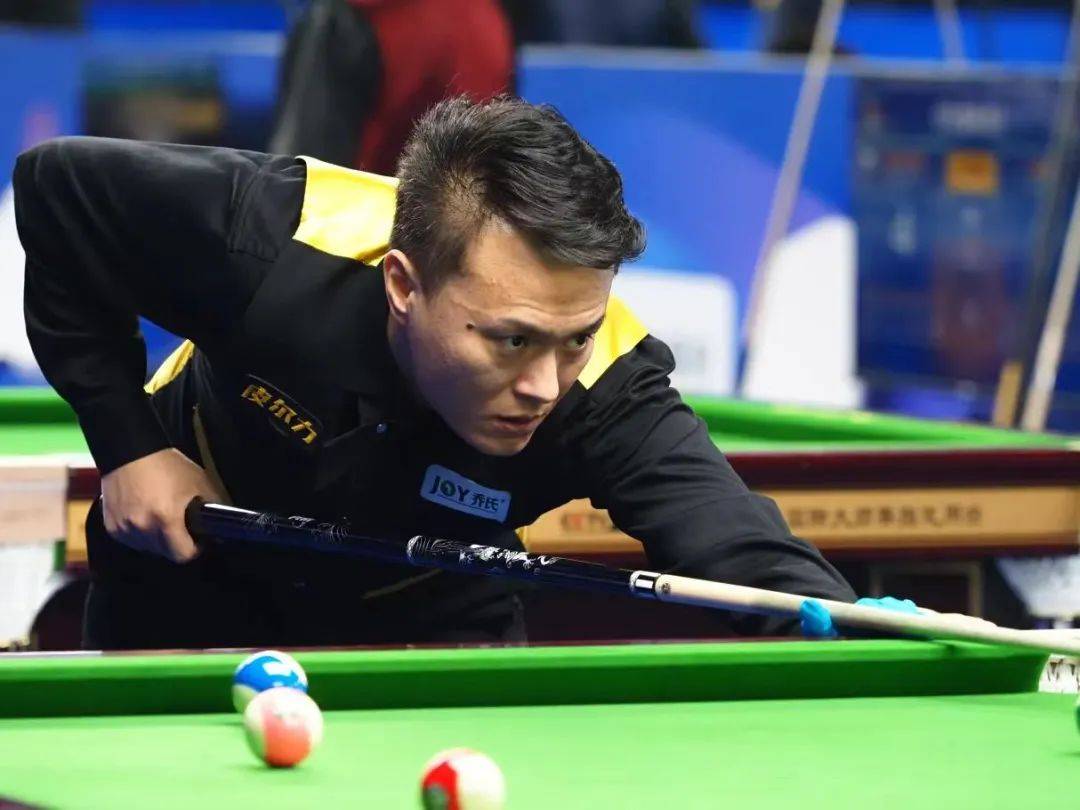 与新队友形 与新队友形