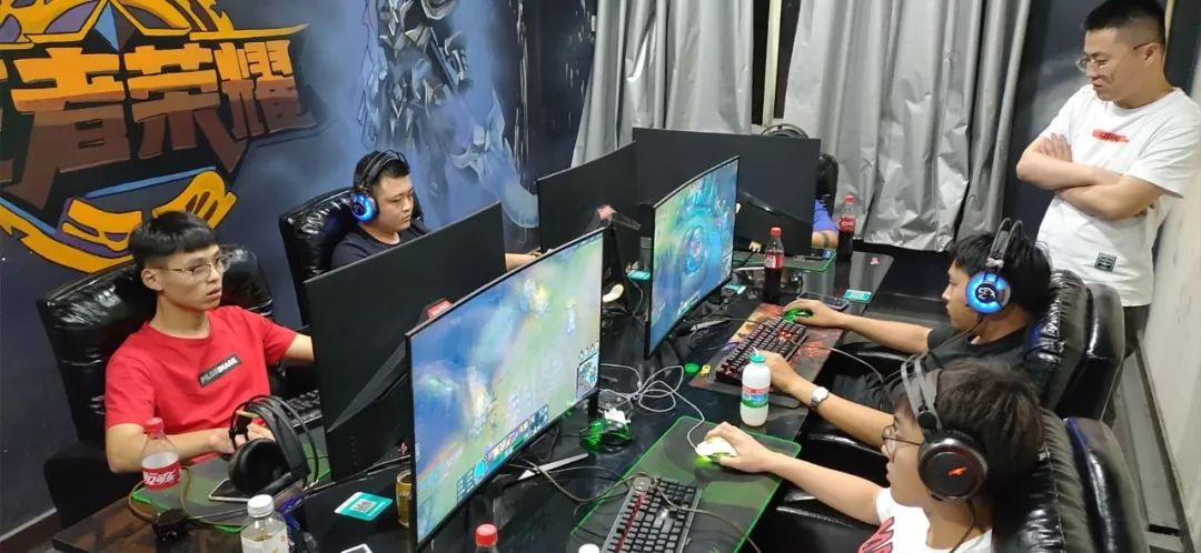 城率先破门 城率先破门