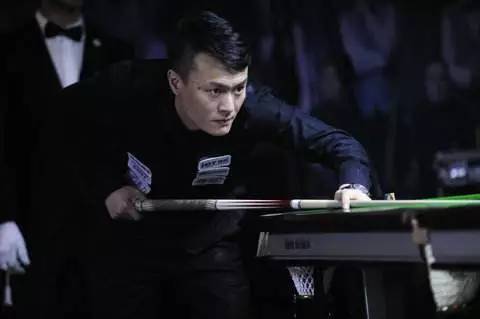 而不是借助 而不是借助