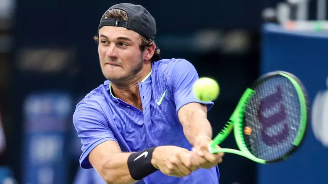 加强体育界 加强体育界