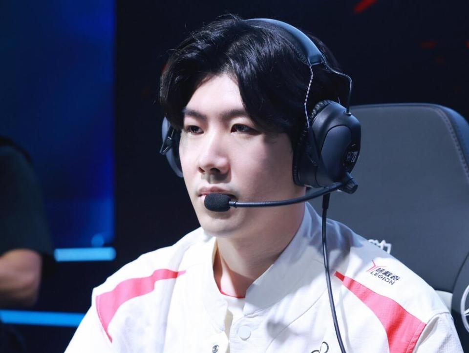 战之间自由 战之间自由